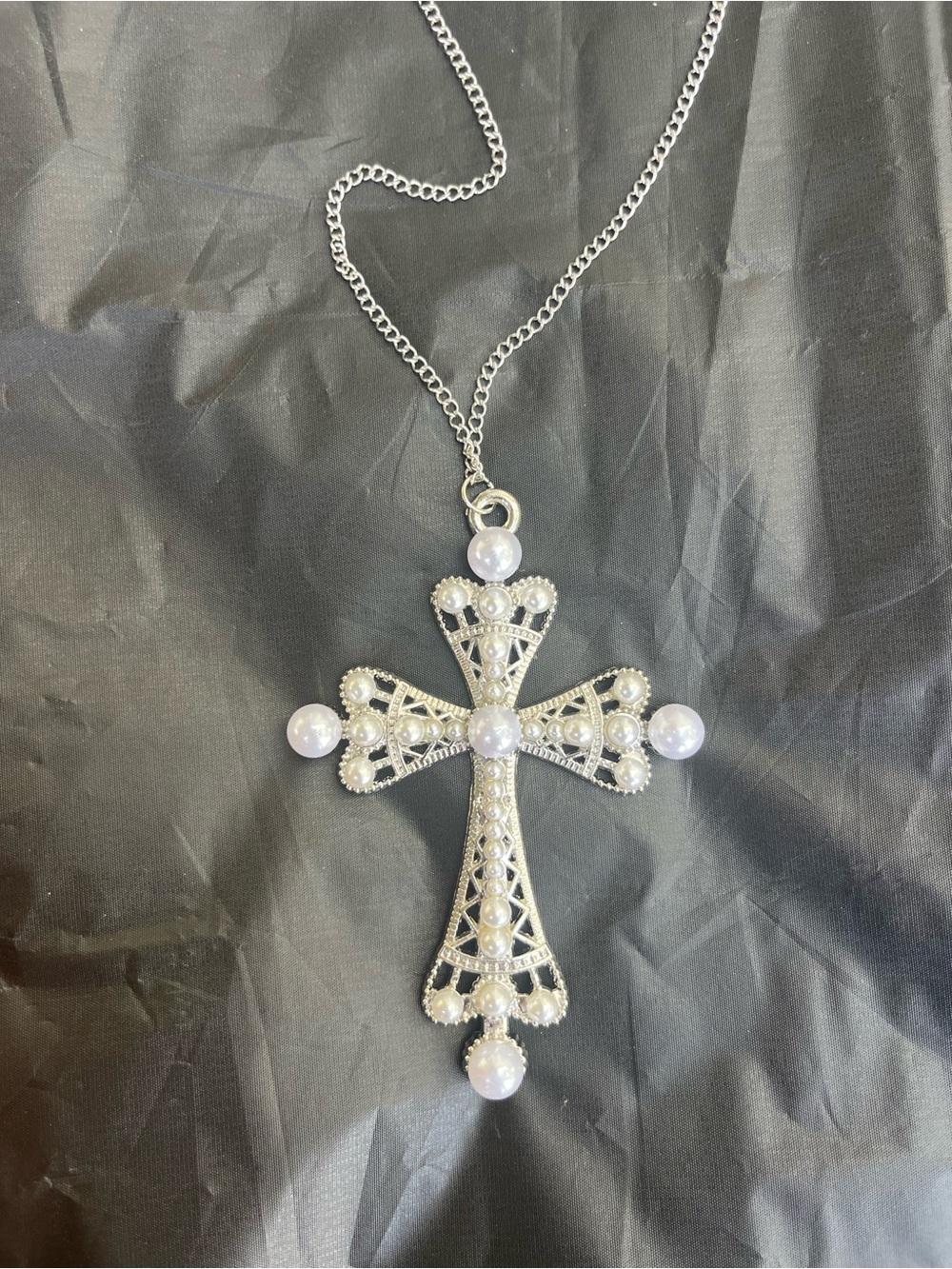 VINTAGE Silver Tone Pearl Cross Pendant Necklace - Women Jewelry